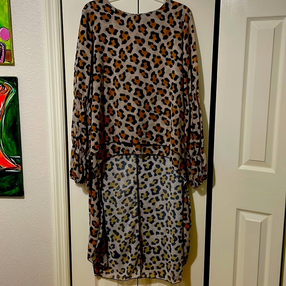 Hi-lo leopard print blouse - Picture 1 of 3